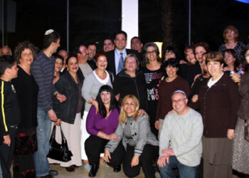 עובדי עיריית צפת עם ראש העיר מר אילן שוחט