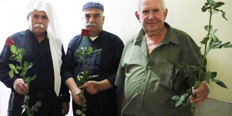 פרחים במקום הפרדה