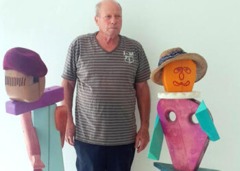 אומן מראש פינה, תרם פסלים לבית חולים ממוגן בצפת