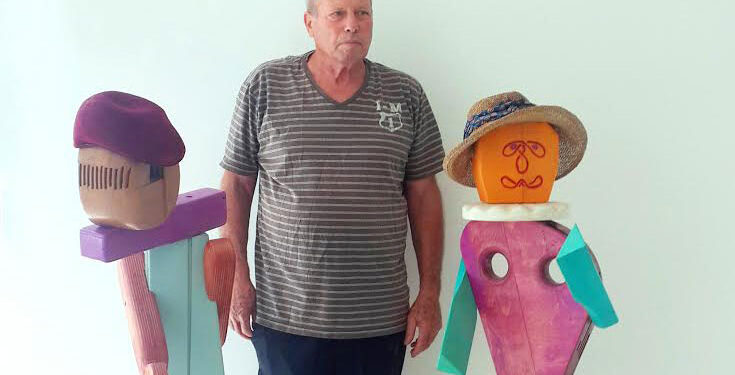 אומן מראש פינה, תרם פסלים לבית חולים ממוגן בצפת