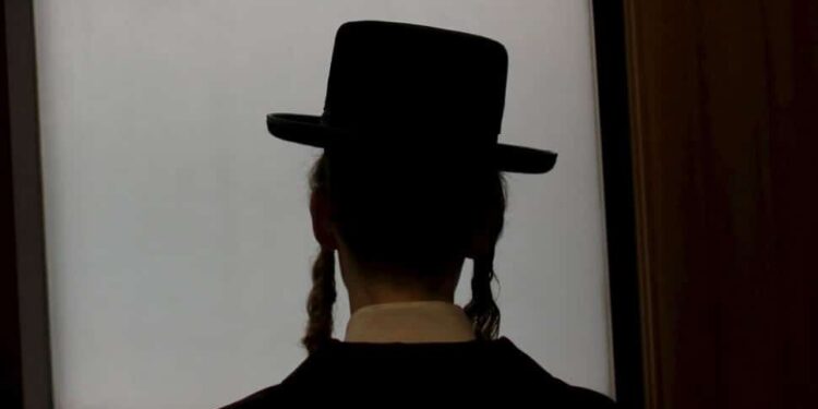 חרדי מצפת, אב לשבעה, נעצר בחשד לתקיפות אכזריות