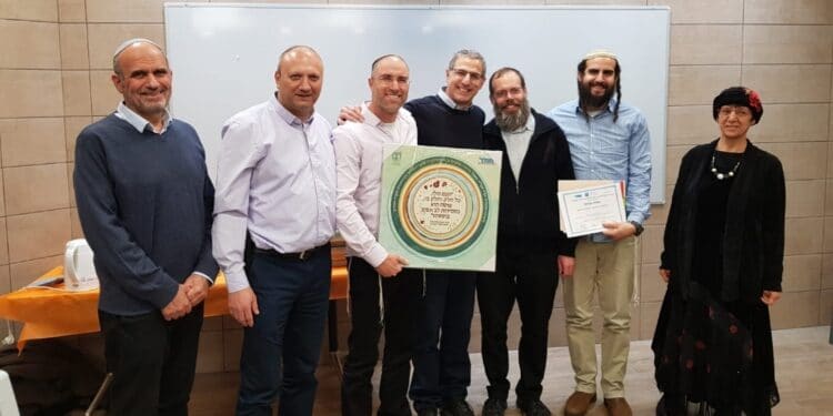 למרות הסגר: פרס החינוך הוענק לישיבה התיכונית אמית צפת