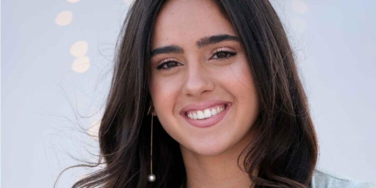 אות שר החינוך למתנדב – להודיה טויטו מאולפנת אמית צפת