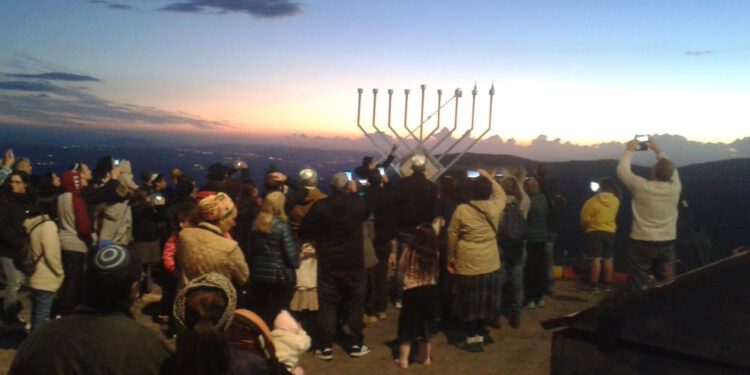 חנוכה בסמטאות: סיורים, סדנאות ומופעים מוסיקאליים בצפת